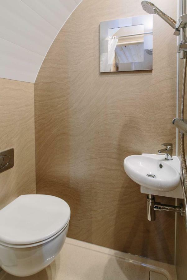 Mallow Glamping Pod Τσέλτενχαμ Εξωτερικό φωτογραφία
